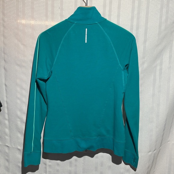 Nike Ladies Teal Medium DriFit zip up. The pockets have pockets 😍 - Picture 3 of 7